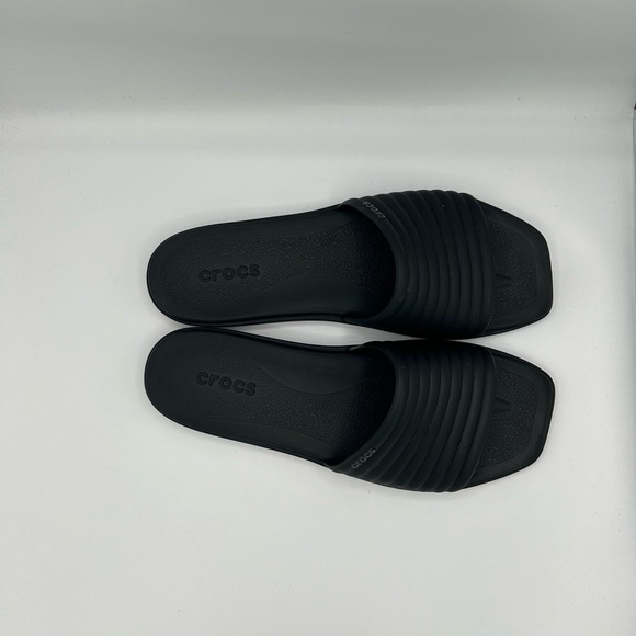 CROCS Black Slippers for Comfort and Style - Picture 3 of 6